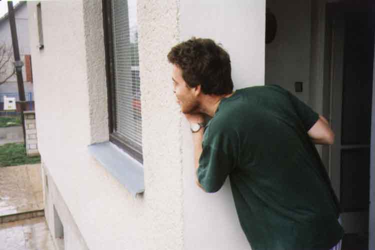 If picture is not shown here, it probably doesnot exist for this quality ... (choose another quality)