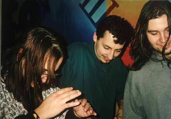 If picture is not shown here, it probably doesnot exist for this quality ... (choose another quality)