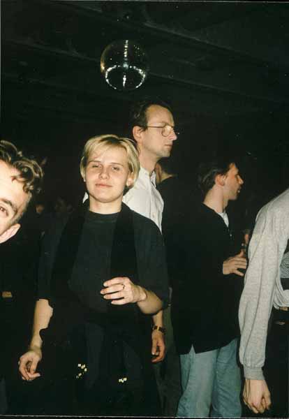 If picture is not shown here, it probably doesnot exist for this quality ... (choose another quality)