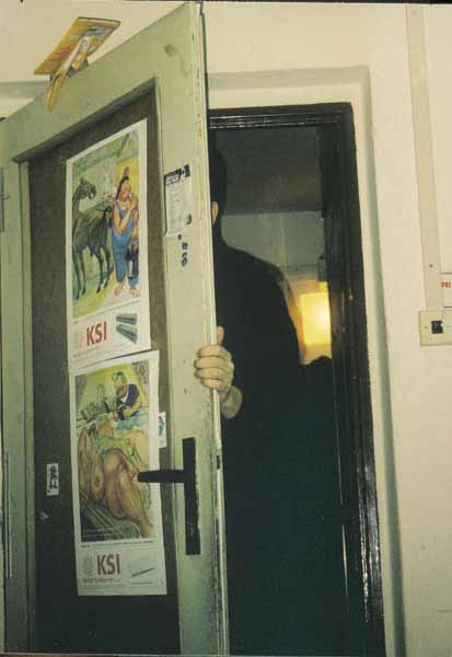 If picture is not shown here, it probably doesnot exist for this quality ... (choose another quality)