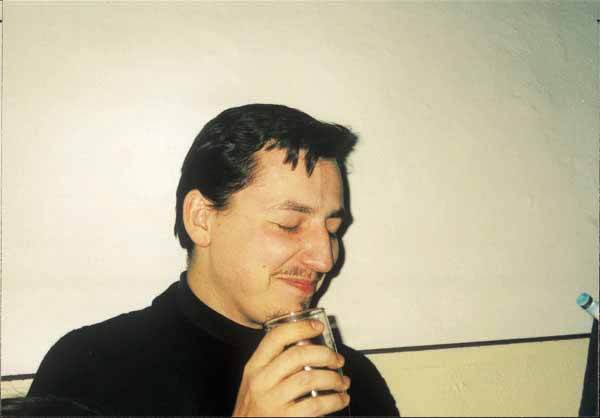 If picture is not shown here, it probably doesnot exist for this quality ... (choose another quality)