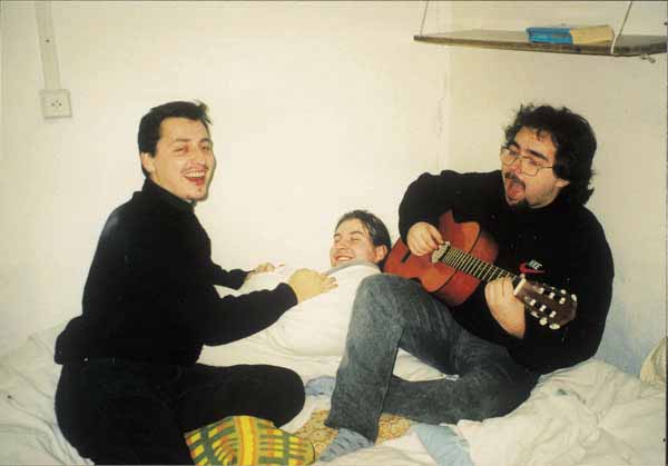 If picture is not shown here, it probably doesnot exist for this quality ... (choose another quality)