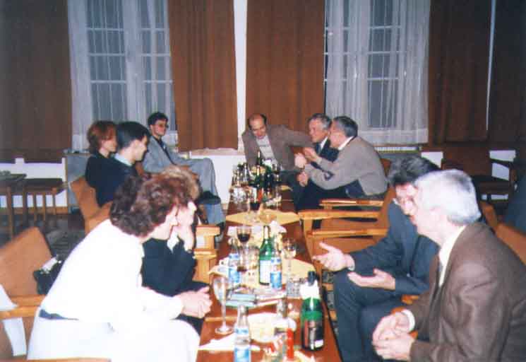 If picture is not shown here, it probably doesnot exist for this quality ... (choose another quality)