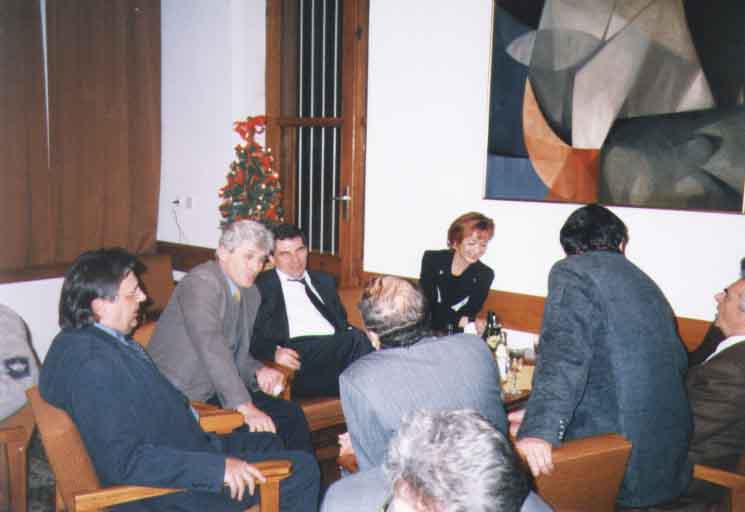 If picture is not shown here, it probably doesnot exist for this quality ... (choose another quality)