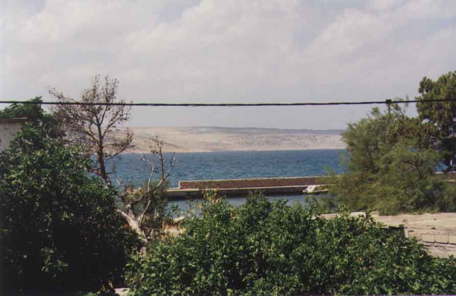 If picture is not shown here, it probably doesnot exist for this quality ... (choose another quality)