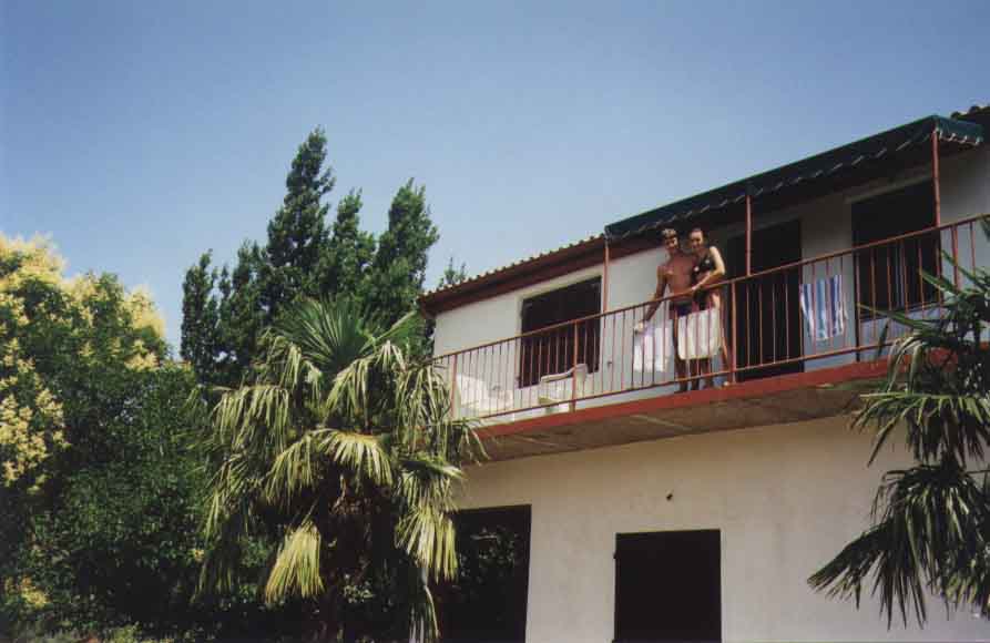 If picture is not shown here, it probably doesnot exist for this quality ... (choose another quality)