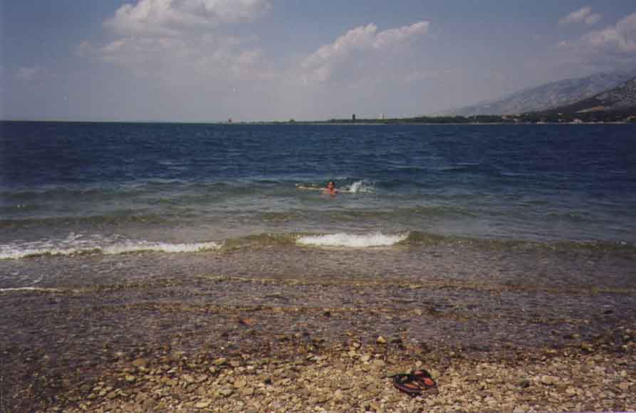 If picture is not shown here, it probably doesnot exist for this quality ... (choose another quality)