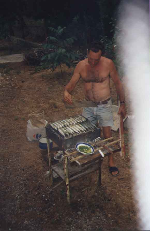 If picture is not shown here, it probably doesnot exist for this quality ... (choose another quality)