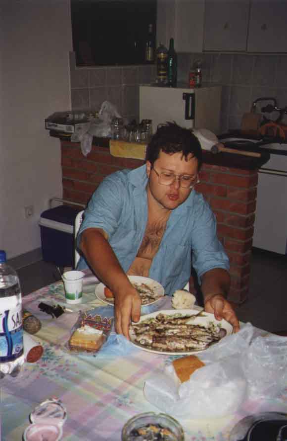 If picture is not shown here, it probably doesnot exist for this quality ... (choose another quality)