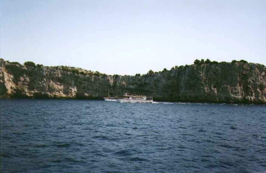 If picture is not shown here, it probably doesnot exist for this quality ... (choose another quality)