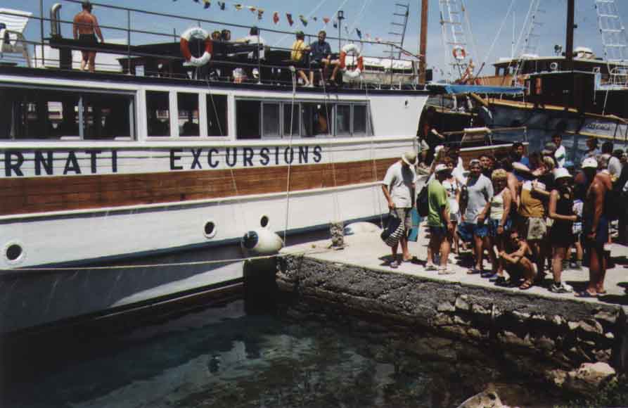 If picture is not shown here, it probably doesnot exist for this quality ... (choose another quality)