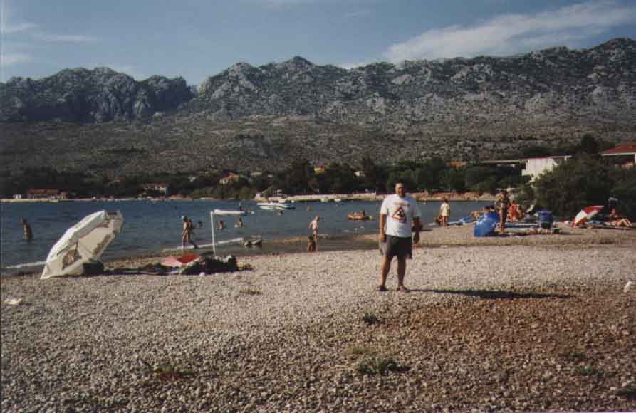 If picture is not shown here, it probably doesnot exist for this quality ... (choose another quality)