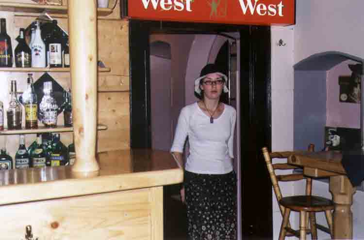 If picture is not shown here, it probably doesnot exist for this quality ... (choose another quality)