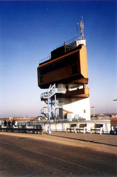 If picture is not shown here, it probably doesnot exist for this quality ... (choose another quality)