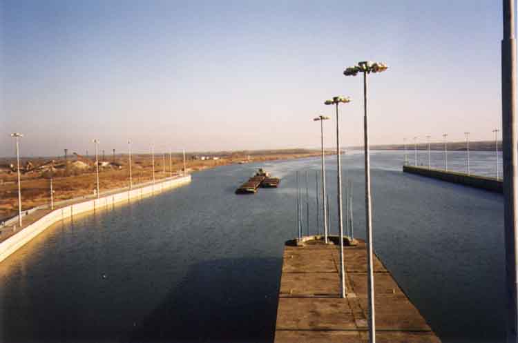 If picture is not shown here, it probably doesnot exist for this quality ... (choose another quality)