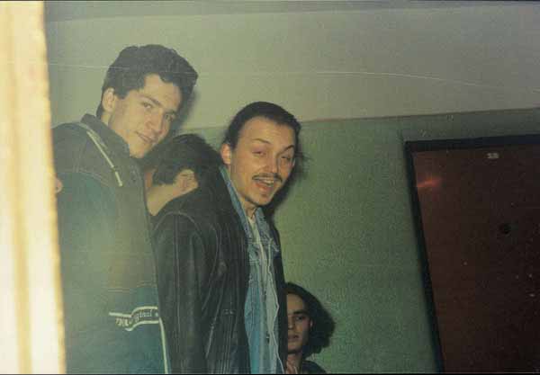 If picture is not shown here, it probably doesnot exist for this quality ... (choose another quality)