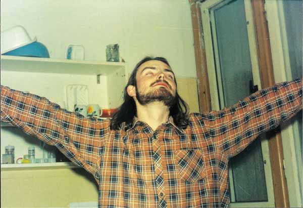 If picture is not shown here, it probably doesnot exist for this quality ... (choose another quality)