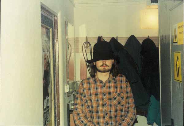 If picture is not shown here, it probably doesnot exist for this quality ... (choose another quality)