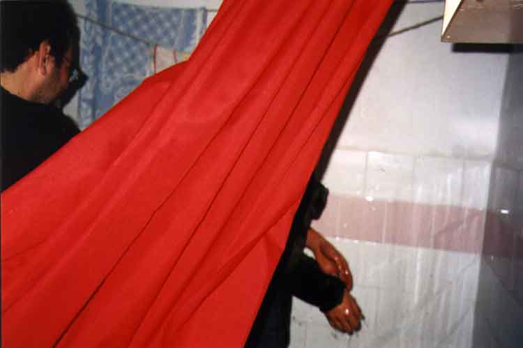 If picture is not shown here, it probably doesnot exist for this quality ... (choose another quality)