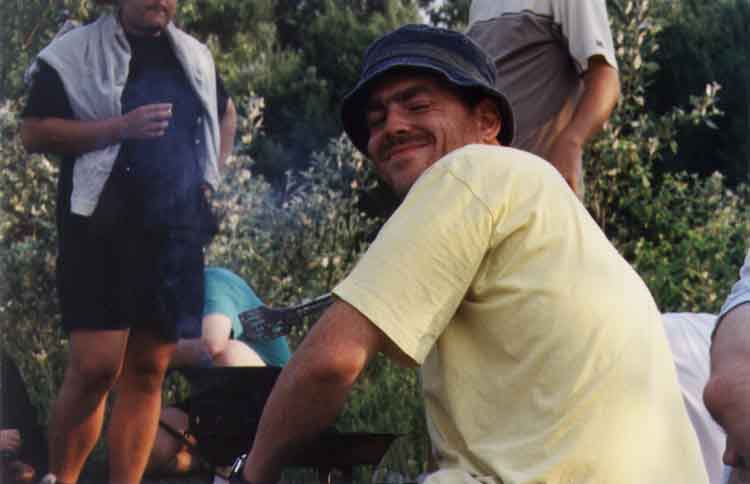 If picture is not shown here, it probably doesnot exist for this quality ... (choose another quality)