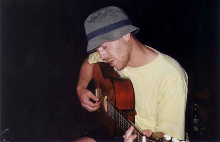 If picture is not shown here, it probably doesnot exist for this quality ... (choose another quality)