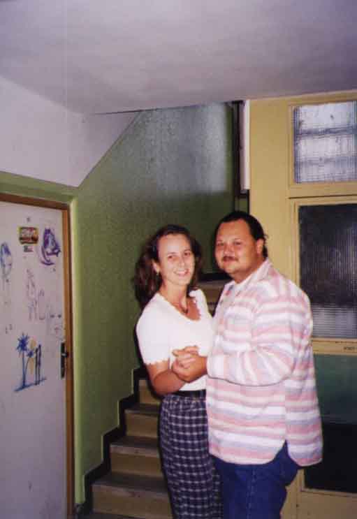 If picture is not shown here, it probably doesnot exist for this quality ... (choose another quality)