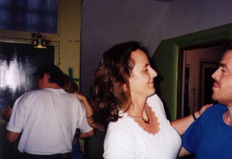 If picture is not shown here, it probably doesnot exist for this quality ... (choose another quality)