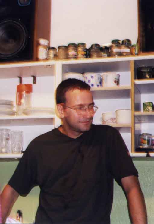 If picture is not shown here, it probably doesnot exist for this quality ... (choose another quality)