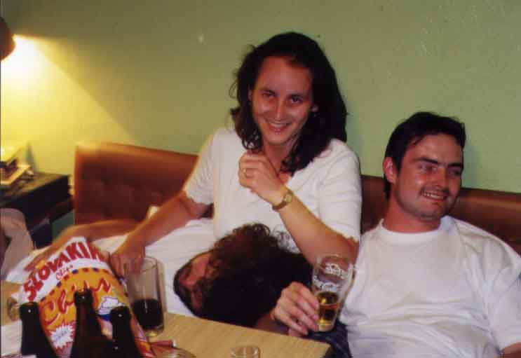 If picture is not shown here, it probably doesnot exist for this quality ... (choose another quality)