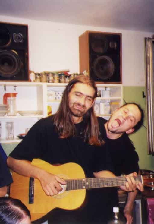 If picture is not shown here, it probably doesnot exist for this quality ... (choose another quality)