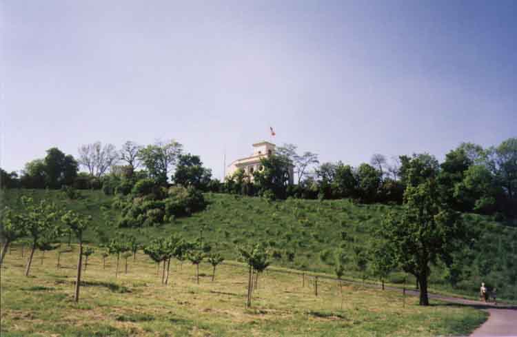 If picture is not shown here, it probably doesnot exist for this quality ... (choose another quality)