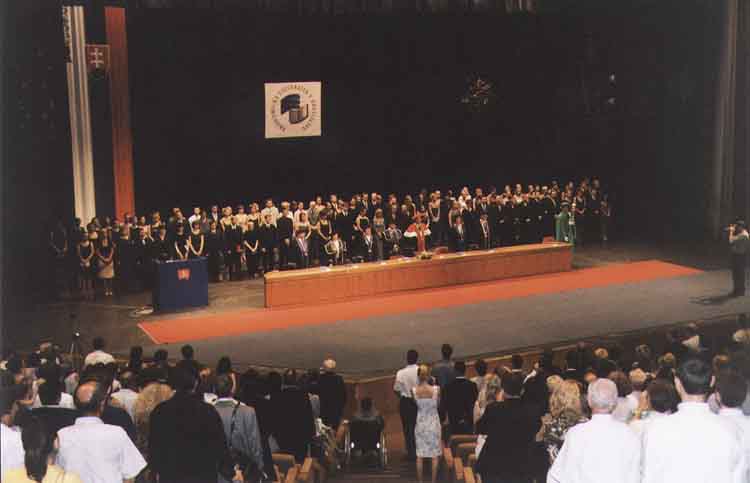 If picture is not shown here, it probably doesnot exist for this quality ... (choose another quality)