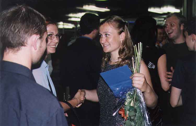 If picture is not shown here, it probably doesnot exist for this quality ... (choose another quality)