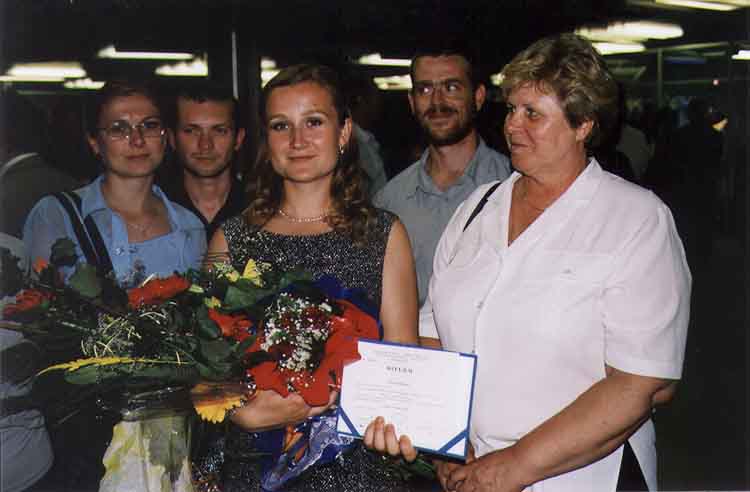 If picture is not shown here, it probably doesnot exist for this quality ... (choose another quality)