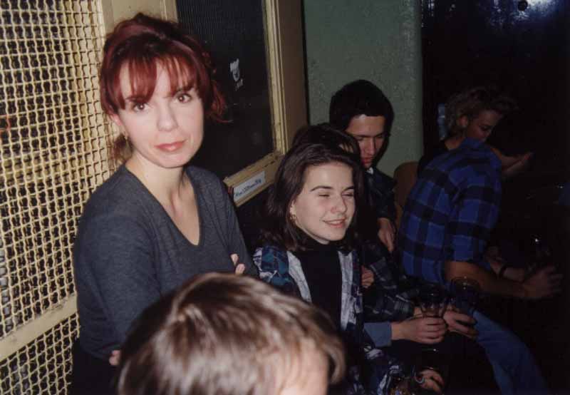 If picture is not shown here, it probably doesnot exist for this quality ... (choose another quality)