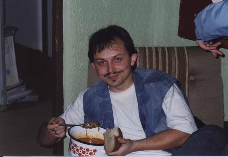 If picture is not shown here, it probably doesnot exist for this quality ... (choose another quality)