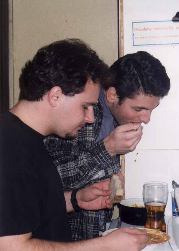 If picture is not shown here, it probably doesnot exist for this quality ... (choose another quality)