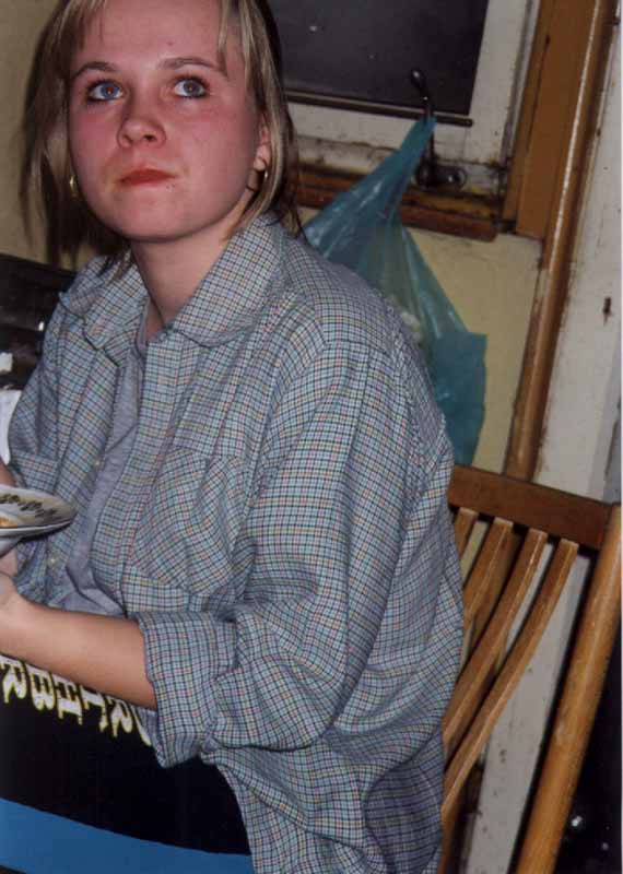 If picture is not shown here, it probably doesnot exist for this quality ... (choose another quality)