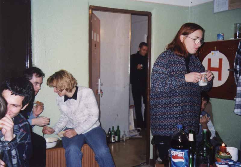 If picture is not shown here, it probably doesnot exist for this quality ... (choose another quality)