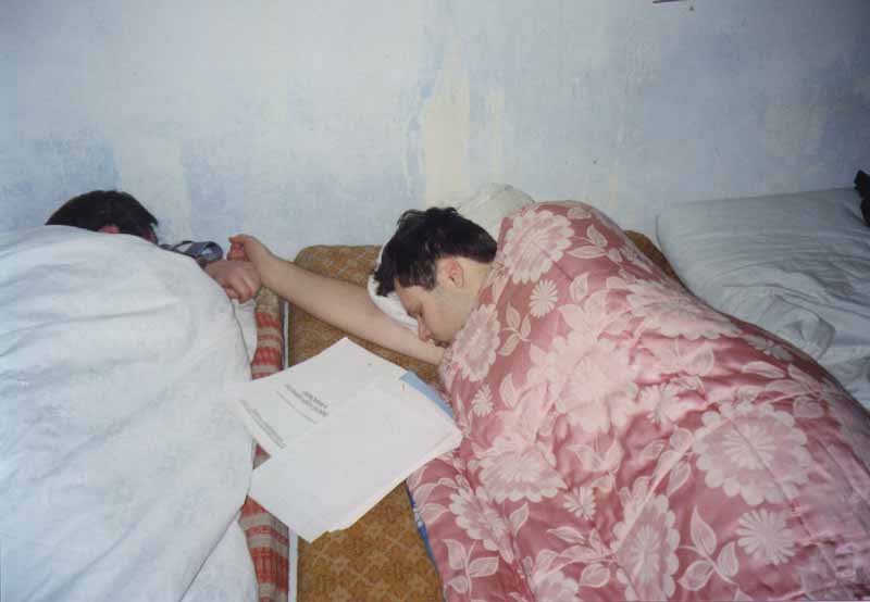 If picture is not shown here, it probably doesnot exist for this quality ... (choose another quality)