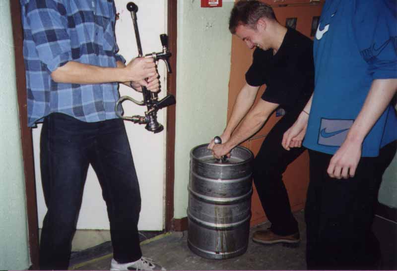 If picture is not shown here, it probably doesnot exist for this quality ... (choose another quality)