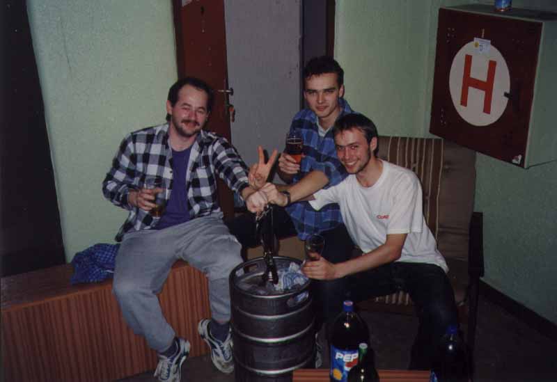 If picture is not shown here, it probably doesnot exist for this quality ... (choose another quality)