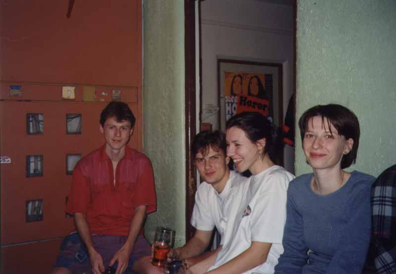 If picture is not shown here, it probably doesnot exist for this quality ... (choose another quality)