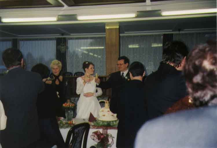 If picture is not shown here, it probably doesnot exist for this quality ... (choose another quality)