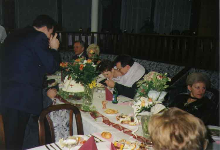 If picture is not shown here, it probably doesnot exist for this quality ... (choose another quality)