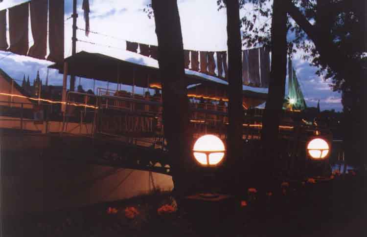 If picture is not shown here, it probably doesnot exist for this quality ... (choose another quality)