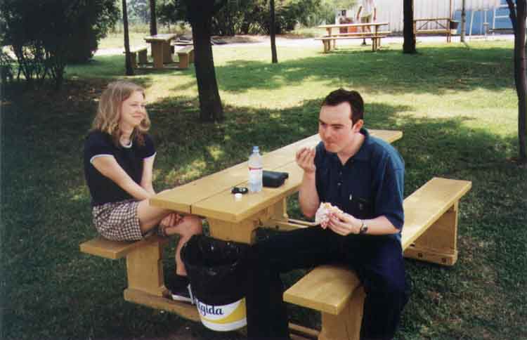 If picture is not shown here, it probably doesnot exist for this quality ... (choose another quality)