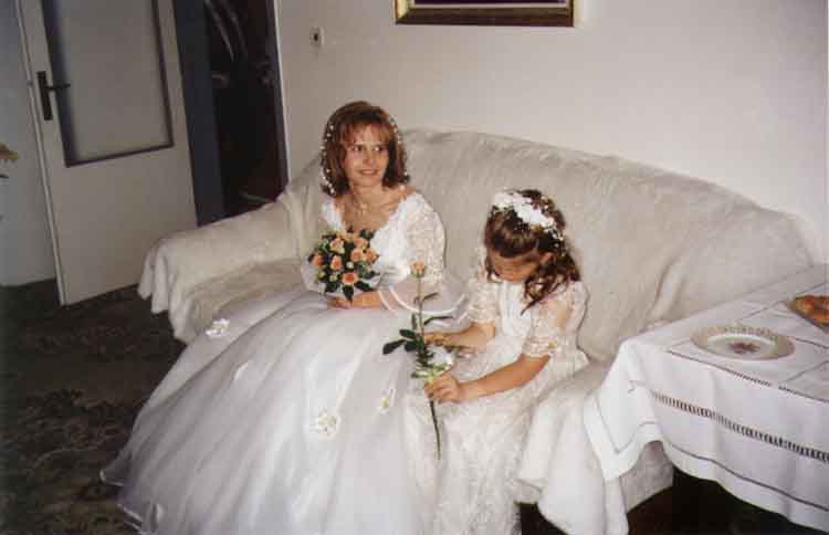 If picture is not shown here, it probably doesnot exist for this quality ... (choose another quality)