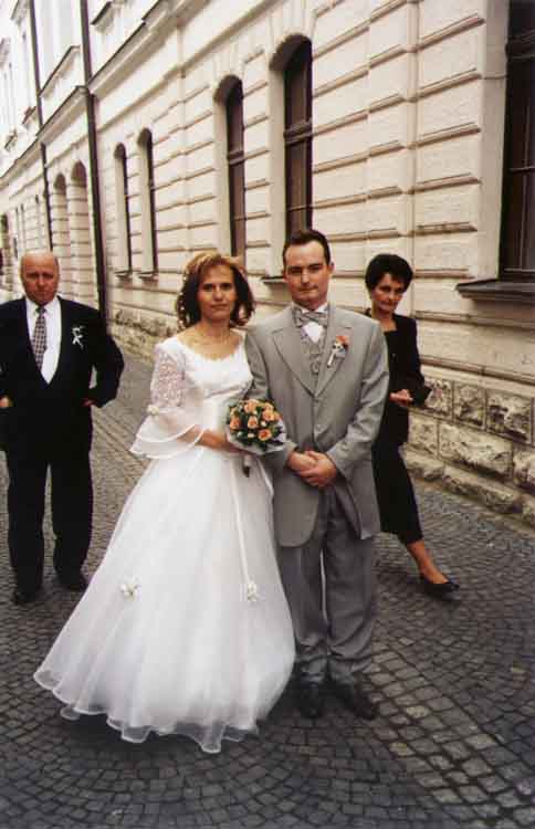 If picture is not shown here, it probably doesnot exist for this quality ... (choose another quality)