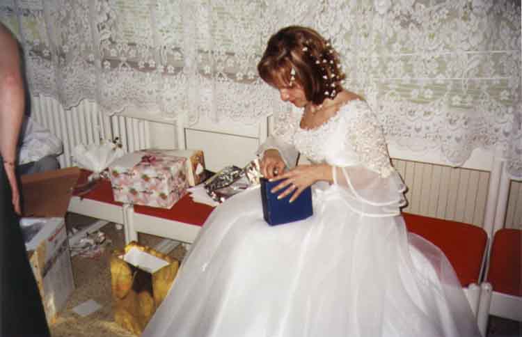 If picture is not shown here, it probably doesnot exist for this quality ... (choose another quality)